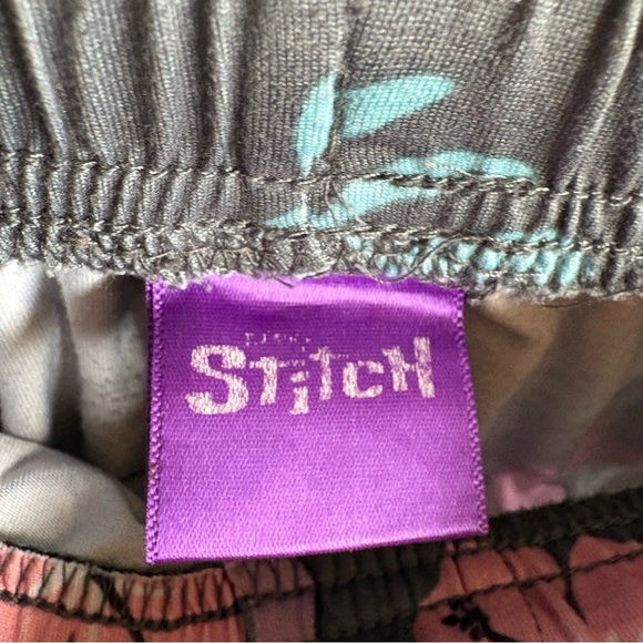 Disney Lounge Pants w/Blue Stitch Character . Size 33waist. 35 inseam INV25/397 - Picture 4 of 5